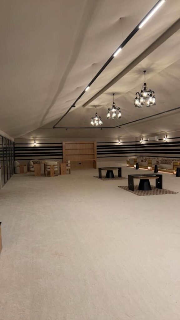 مجلس خارجي متكامل مع سواتر ليزر في حي الشهابية.